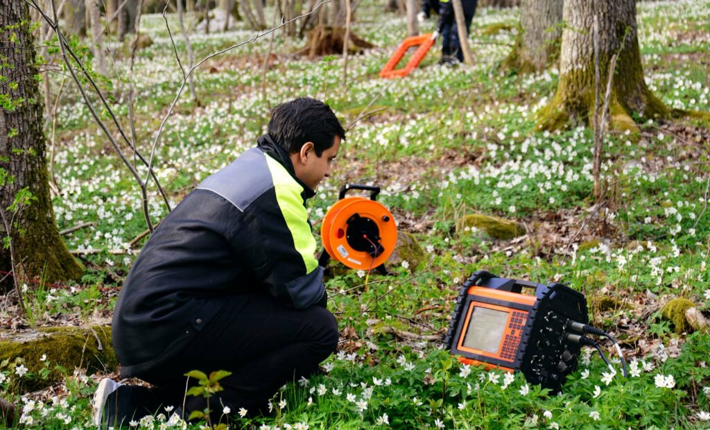 he TEM method is perfectly suited to locating groundwater and minerals, but also useful for applications such as geological mapping and environmental surveys.